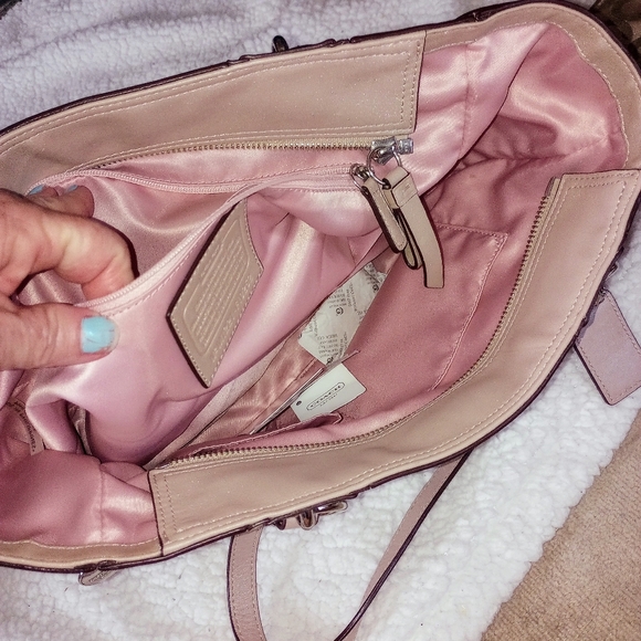 Coach, New, Gorgeous Pinkish/Beige Color - Picture 6 of 7